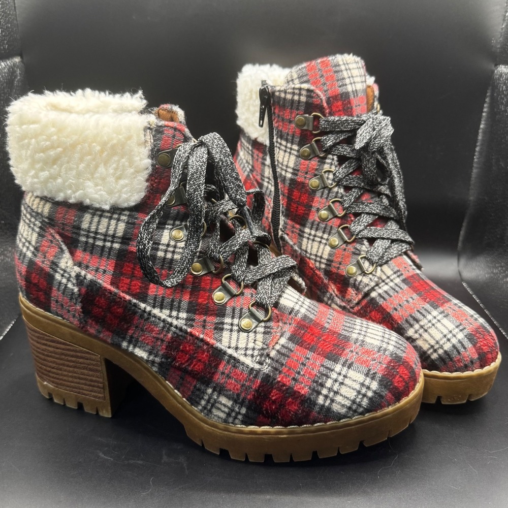 Red Plaid Faux Shearling Lace Up Ankle Boots Size 8W Lug Sole Block Heel
